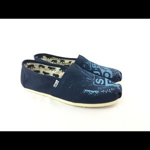 Men’s toms size 12